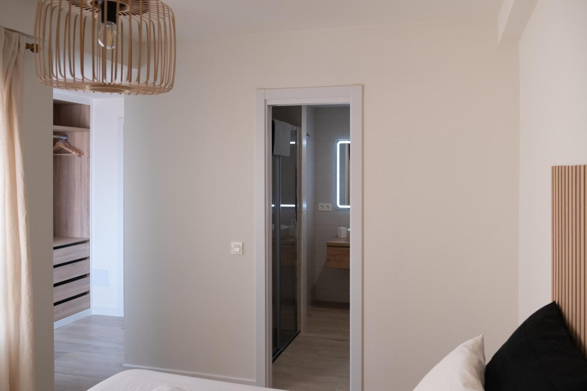 Victoria'S Home Modern And Cosy 2 Bedroom Apartment Малага Экстерьер фото